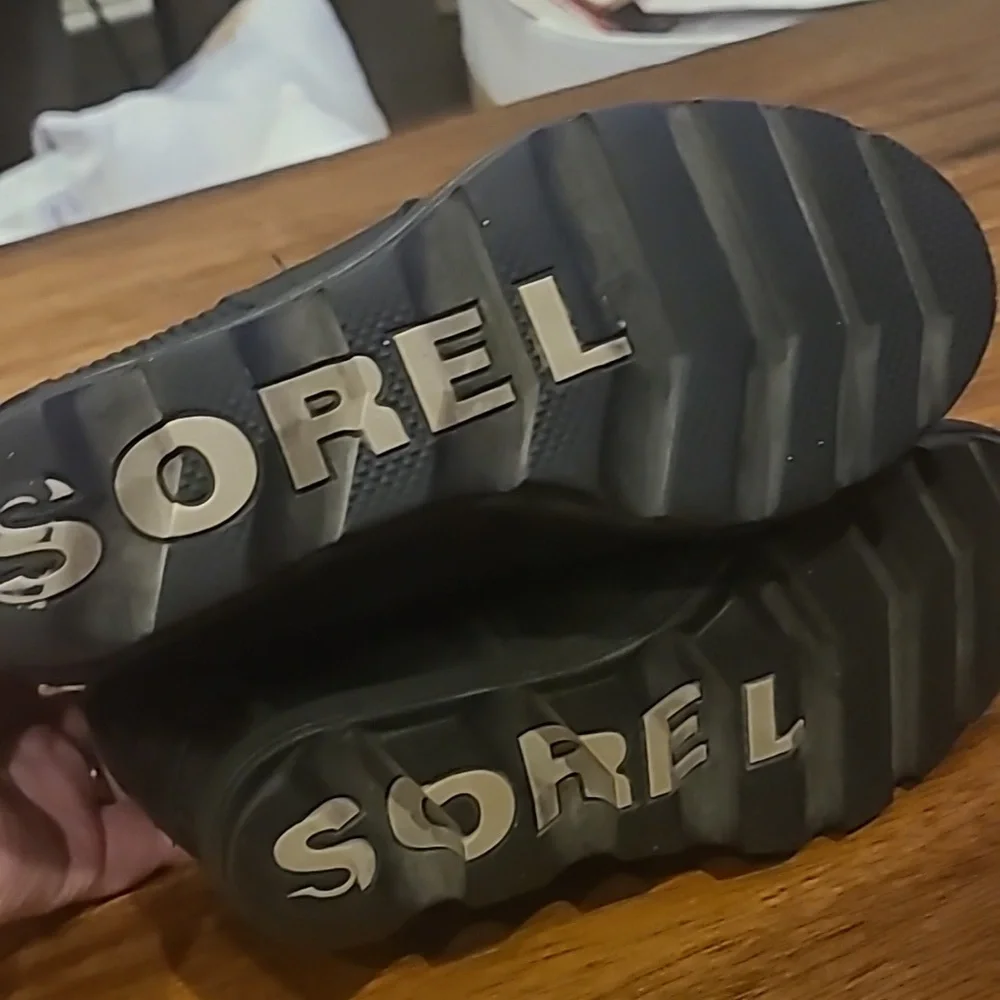 Sorel Joan of Arctic Wedge II Chelsea Black Winter Ankle Boots women’s size 6